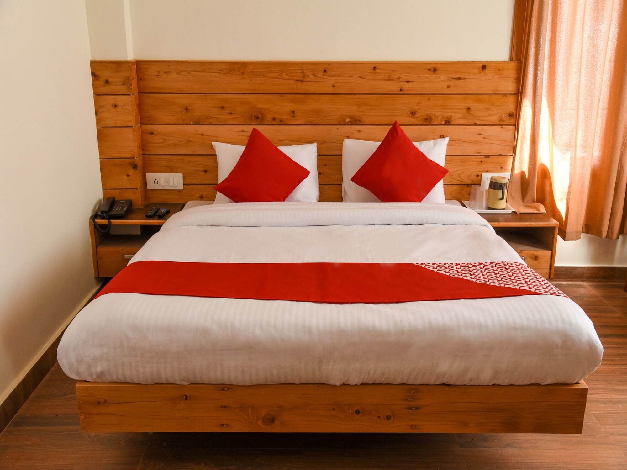 Oyo 13741 Rockwood Bnb Manāli Eksteriør billede